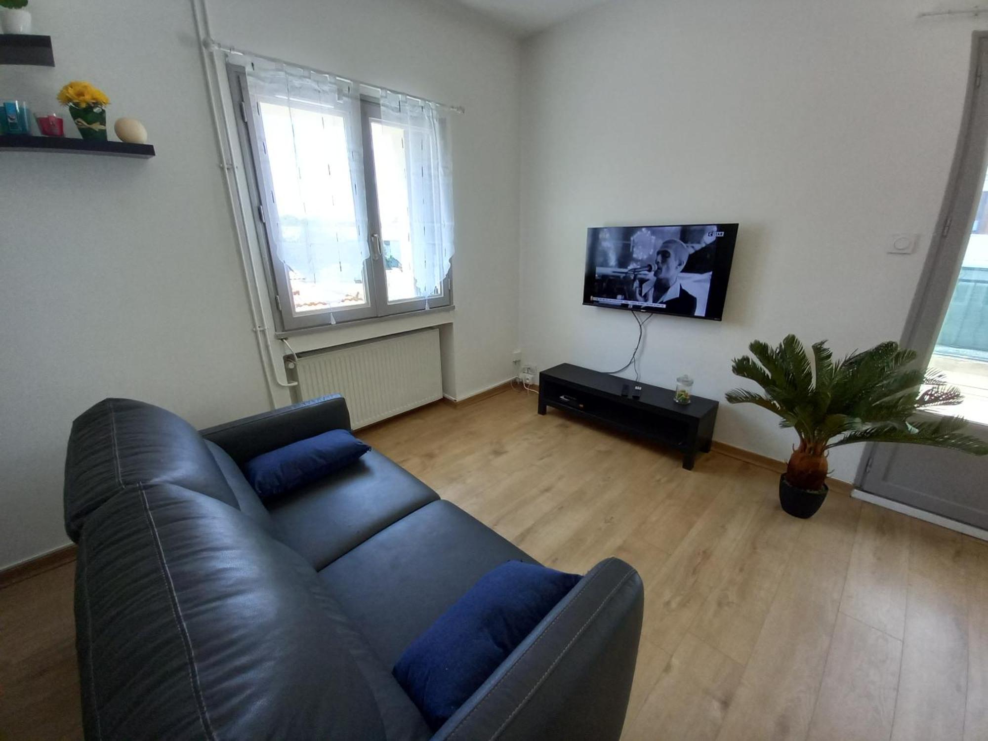 Appartement T3 En Duplex Proche Gare Sncf Avec Parking A Montélimar Extérieur photo